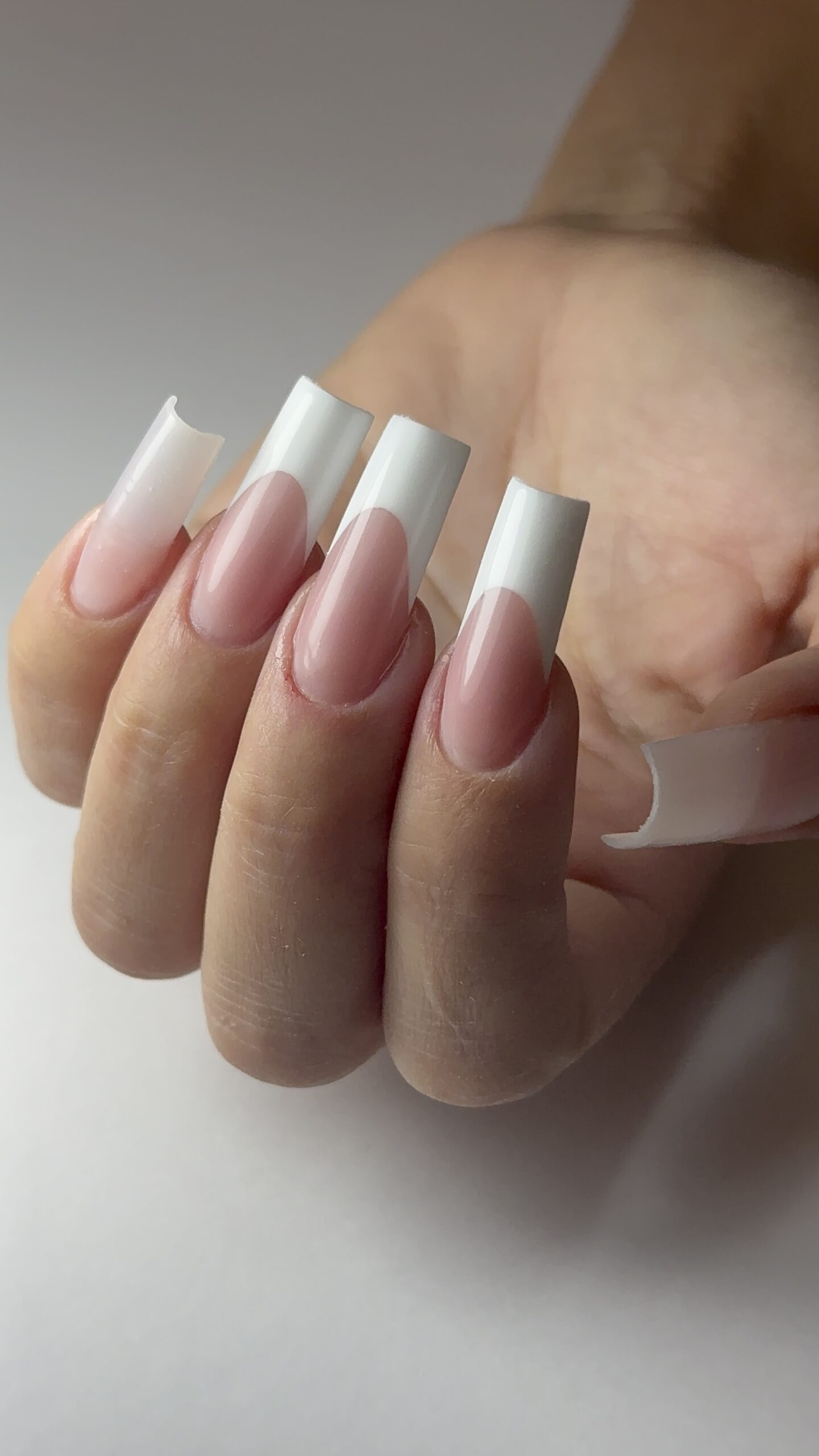 corso-base-acrilico-sara-di-luzio-nails-academy